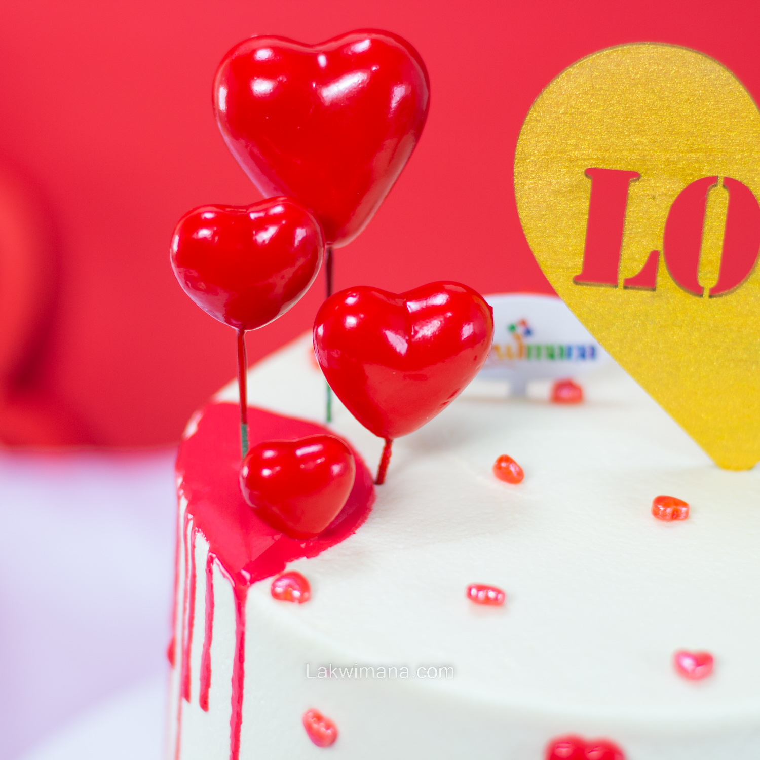 Love Drip Cake 1.2kg